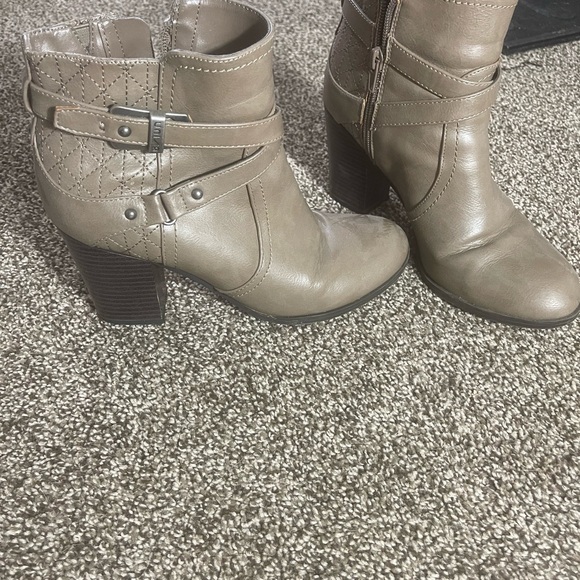 High heel boots - Picture 2 of 2